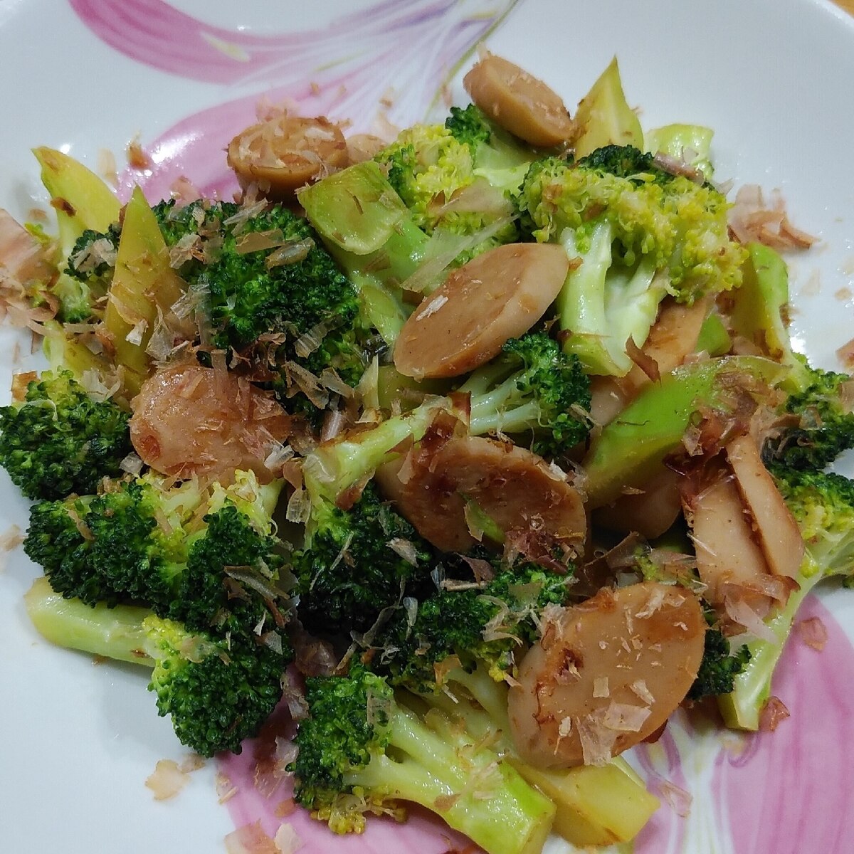 ブロッコリーとソーセージの炒め物 レシピ 作り方 By Ryuku55 楽天レシピ